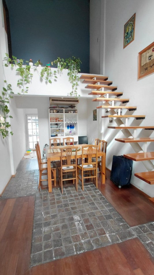 VENTA CASA 4 AMBIENTES EN GONZALEZ CATAN